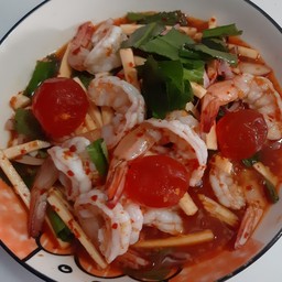 ยำกุ้งสุก ไข่แดงเค็ม