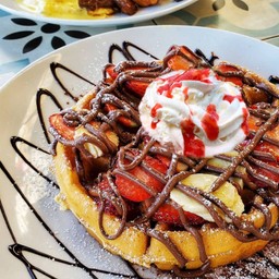 วาฟเฟิลเกาหลี ท็อปปิ้ง สตอเบอรี่สด กล้วย ไอศกรีม Korean Waffle Topping Strawberry Banana Ice Cream 2011