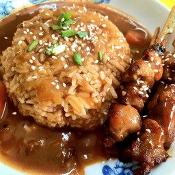 ข้าวหน้าแกงกะหรี่ญี่ปุ่น ไกย่าง (สะโพก)