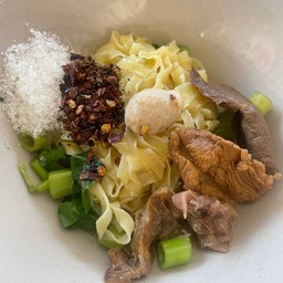 บะหมี่แห้งหมู