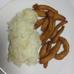 ข้าวเหนียวหมูทอด