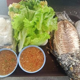ปรีชาปลาเผา สี่แยกบ้านทุ่ม