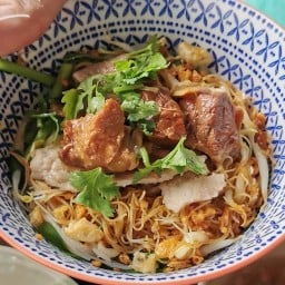 กิน-เกลี้ยง ก๋วยเตี๋ยวหมูตุ๋น เจริญกรุง 43