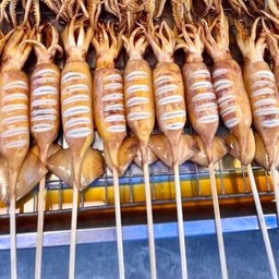 เปี๊ยะหมึกย่าง ตลาดนัดทิพย์นิมิตร