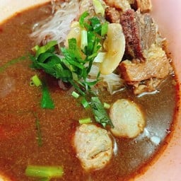 ก๋วยเตี๋ยว เนื้อเปื่อย