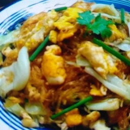 ผัดวุ้นเส้นใส่หมูเป็นกับข้าว