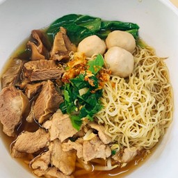 บะหมี่ หมูตุ๋น