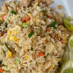 ข้าวผัดไก่