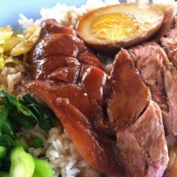 ข้าวขาหมู ขนมจีน