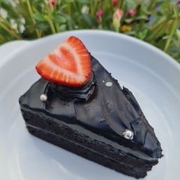 Vegan Dark Chocolate Cake
