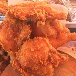 ไก่ทอดหาดใหญ่ (ญาสินีย์)