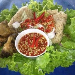 ยำปลาดุกฟู