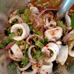 ลาบปลาหมึก
