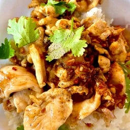 ไก่กระเทียม