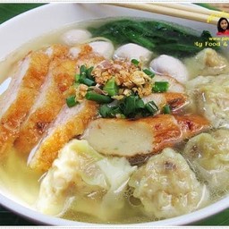 เกี๊ยวน้ำเครื่องปลา