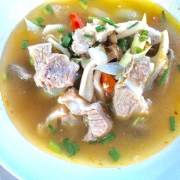 ต้มแซ่บกระดูกหมูอ่อน