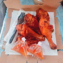 พี่เปงไก่ทอด (ไก่ทอดหาดใหญ่ใต้สะพานรถไฟบ้านใหม่