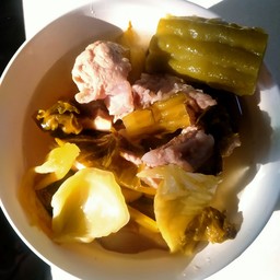 ต้มจืดมะระผักกาดดองซี่โครงหมู