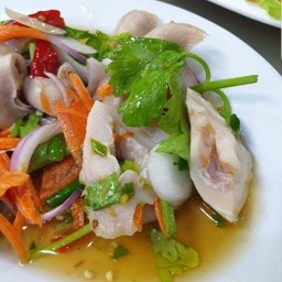 ยำไส้ตัน