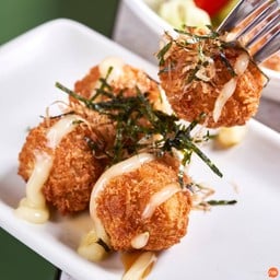 จากทาโกะยากิสู่ “ชิกโกะยากิ” เนื้อไก่บดกรอบนอกนุ่มใน ราดซอสทาโกะยากิและมายองเนส