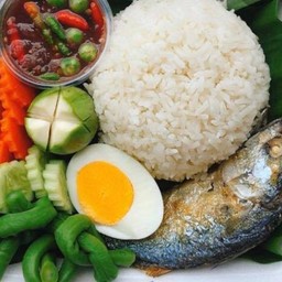 ชุดข้าวน้ำพริกปลาทูผักสด