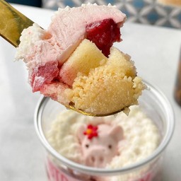 STRAWBERRY SHORTCAKE