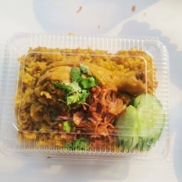 ข้าวหมกไก่นึ่ง(Fried Chicken Biryani)
