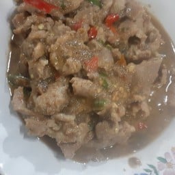 หมูชิ้นผัดกะปิ