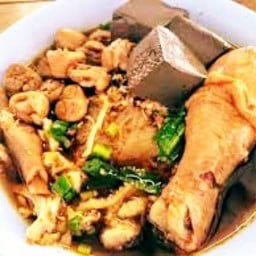 เจ๊ณัฐก๋วยเตี๋ยวไก่มะระ