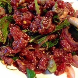 ก้อยเนื้อ ขม