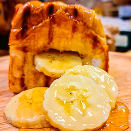 ปังไส้ น้ำผึ้ง กล้วยหอมทอง