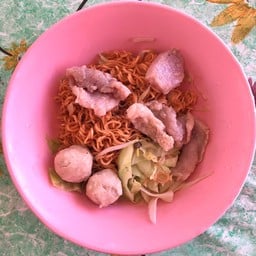 โกรวยก๋วยเตี๋ยวเนื้อตุ๋น, หมูตุ๋น สูตรยาจีนรสเด็ด