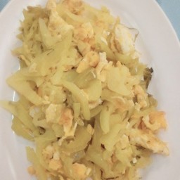 ผักกาดดองผัดไข่