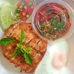 ชุดข้าวกระเพราไก่กรอบ+ไข่ดาว