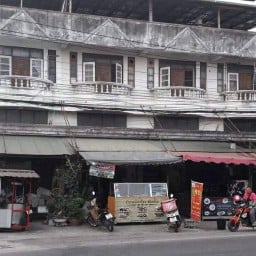 ร้าน"พรกะเพราอาหารตามสั่ง แม่สอด