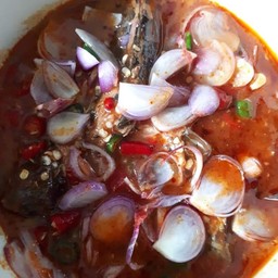 ยำปลากระป๋อง