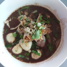 ก๋วยเตี๋ยวหมูน้ำตก