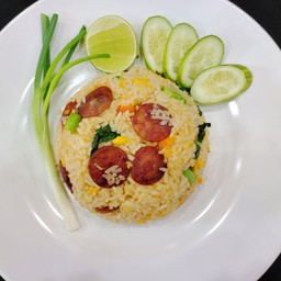 ข้าวผัดกุนเชียง