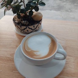 ลาเต้ร้อน Dlm