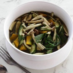 แกงเห็ดสามอย่าง