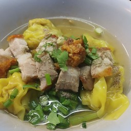 ร้านสิบเอ็ด หมูแดงหมูกรอบ
