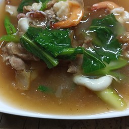 ราดหน้าเส้นใหญ่