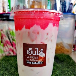 นมเหนียวสตอเบอร์รี่หนึบ