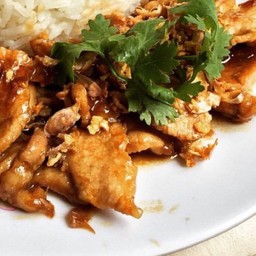 หมูกระเทียม (กับข้าว)