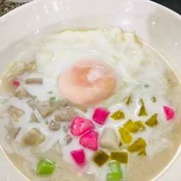 บัวลอยทรงเครื่องไข่หวาน