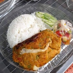 ทอดมันย่าง(ไม่ค่อยอร่อยเท่าไหร่)Byเจ๊กล้วย สาขา1