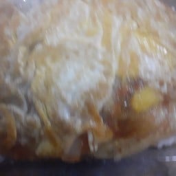 ไข่ยัดไส้ราดข้าว