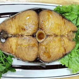 เนื้อปลาอินทรีย์ทอดน้ำปลา