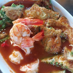 แกงส้มชะอมกุ้ง