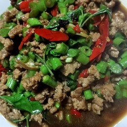 กะเพราหมู(เป็นกับข้าว)